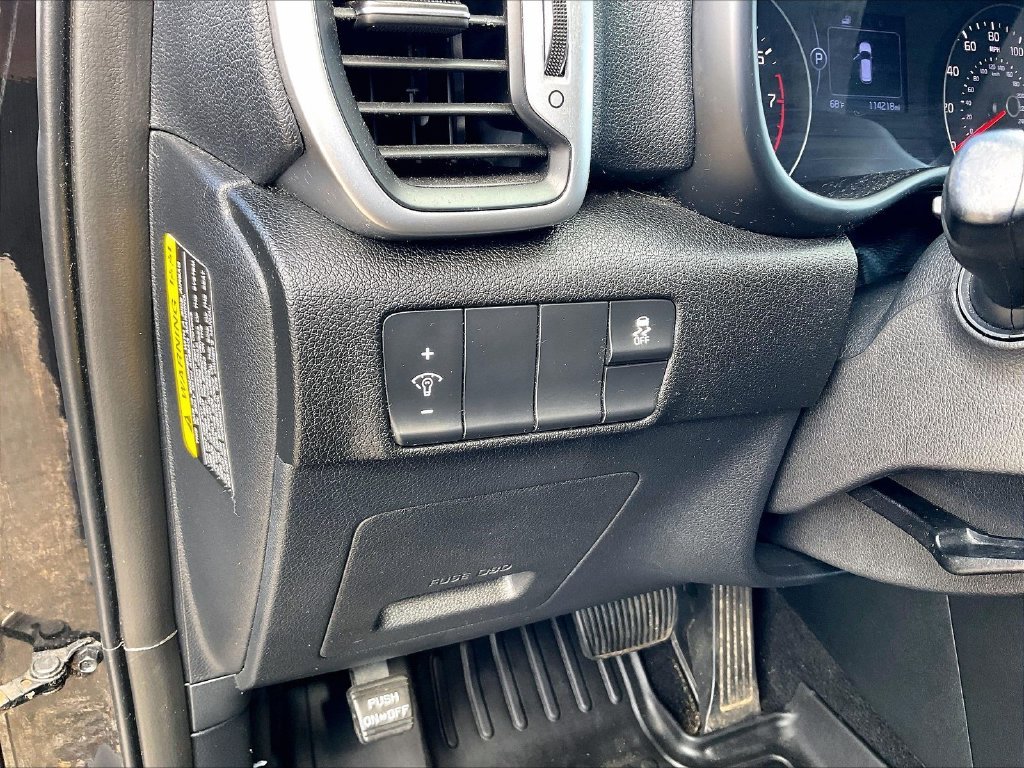 Used 2018 Black Cherry Kia LX image 25