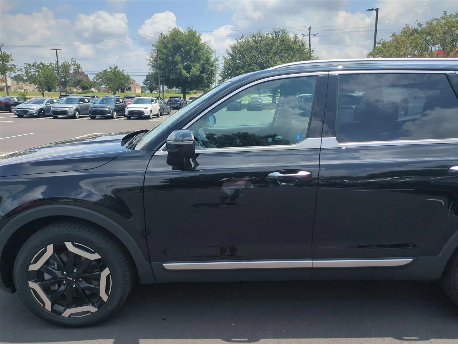 Used 2025 Ebony Black Kia S image 16