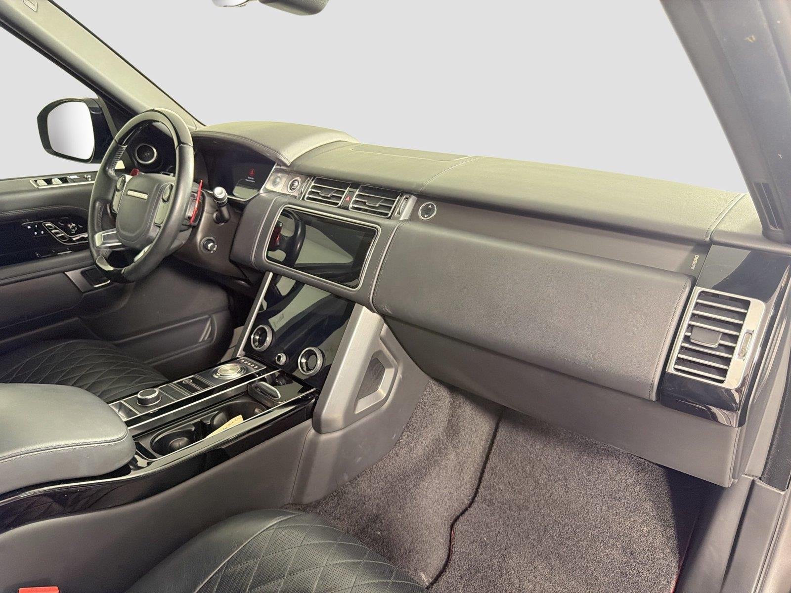 Used 2021 Scafell Grey Satin Land Rover SV Autobiography Dynamic image 31