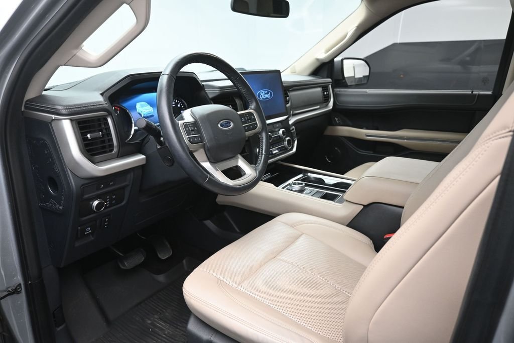 Used 2022 Silver Ford XLT image 19