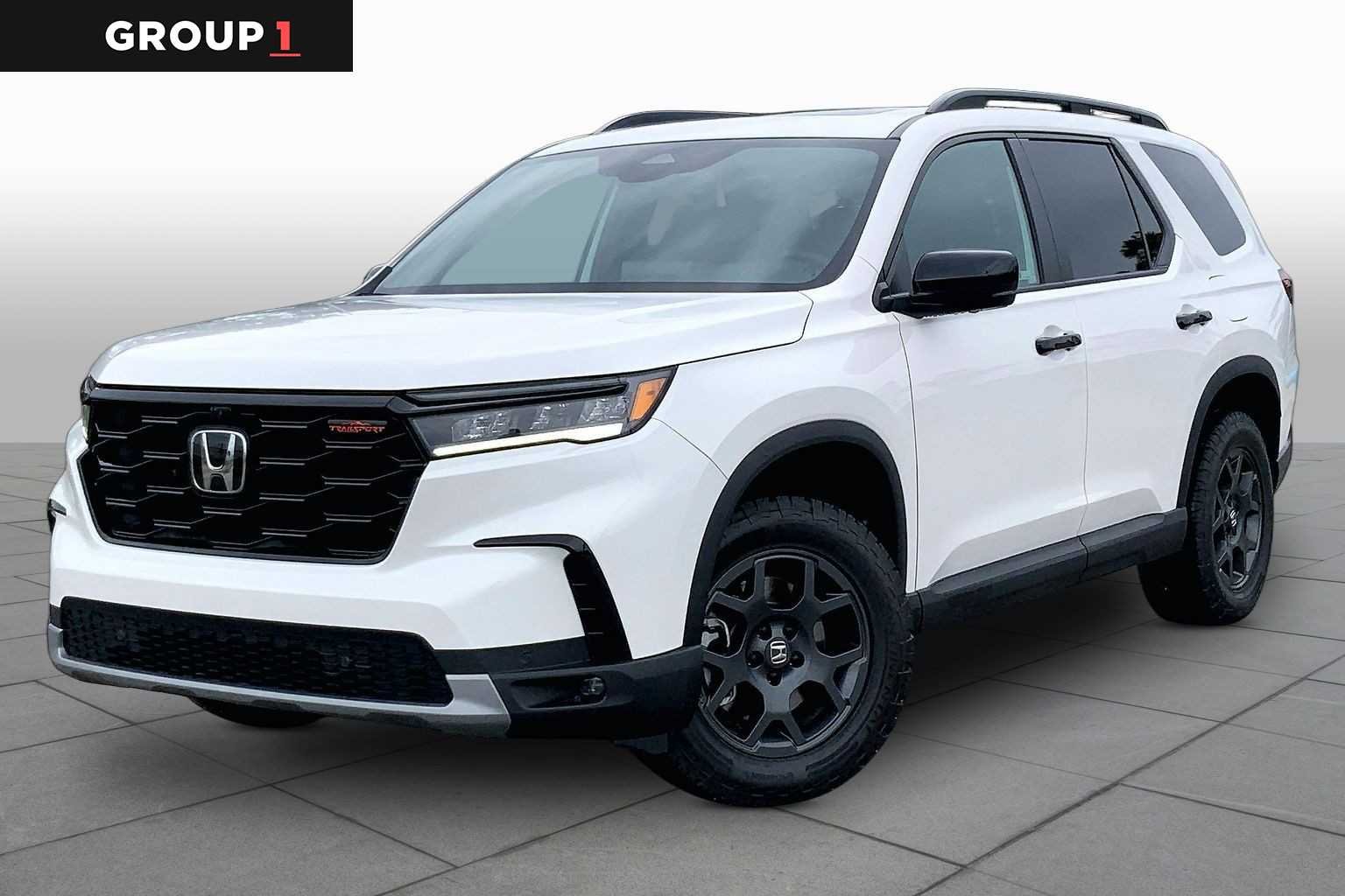 2025 Honda Pilot TrailSport AWD's photo