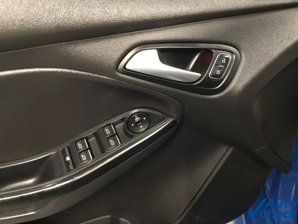 Used 2016 Blue Ford RS image 21