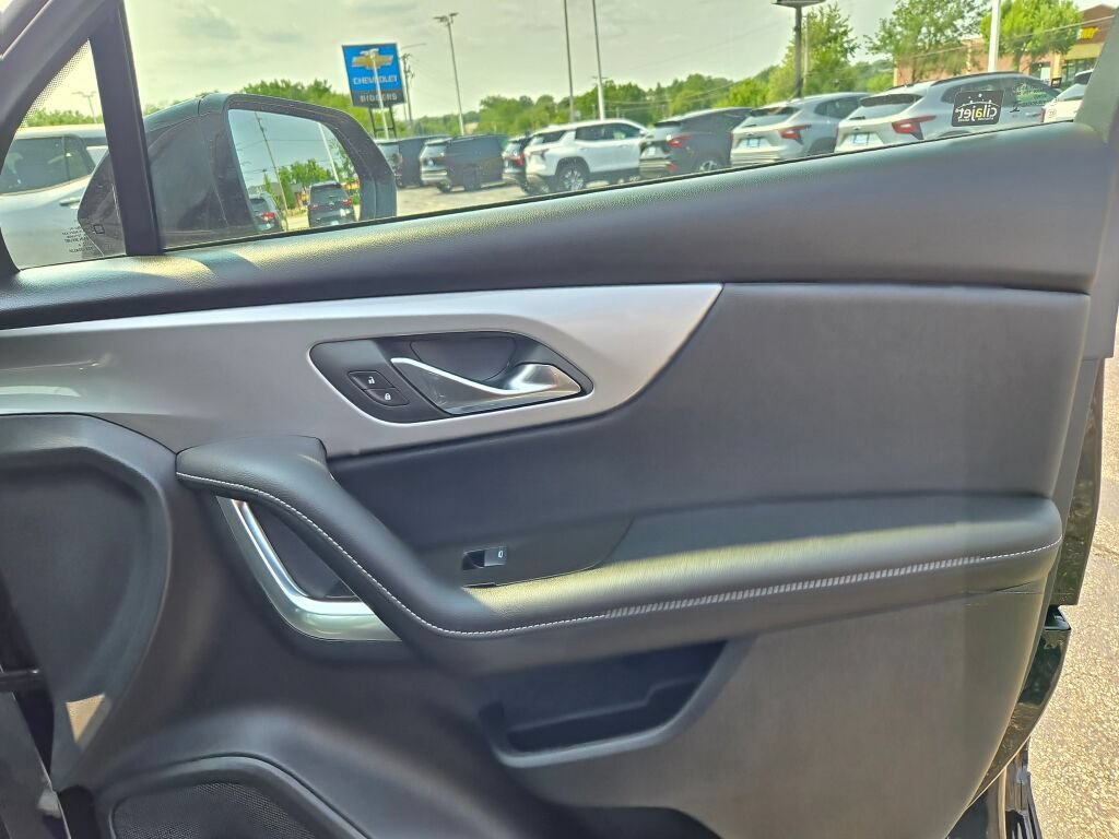 New 2026 Black Chevrolet 2LT image 6