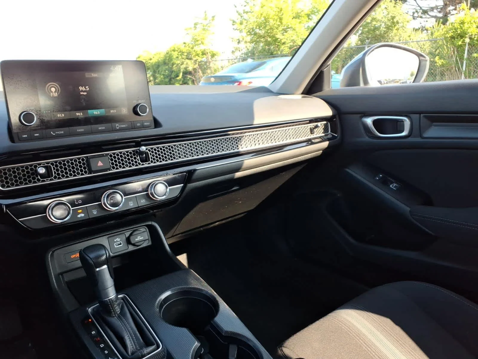2024 Honda Civic Hatchback LX - Photo 14