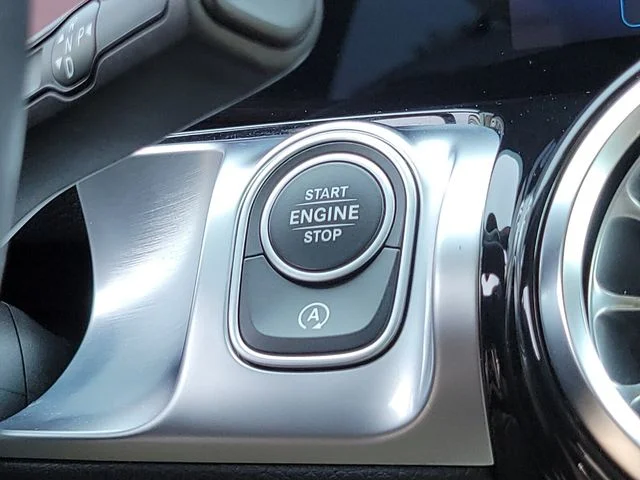Used 2024 Blue Mercedes-Benz GLB 250 image 26