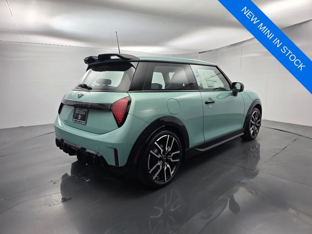 New 2026 Green MINI Iconic image 4
