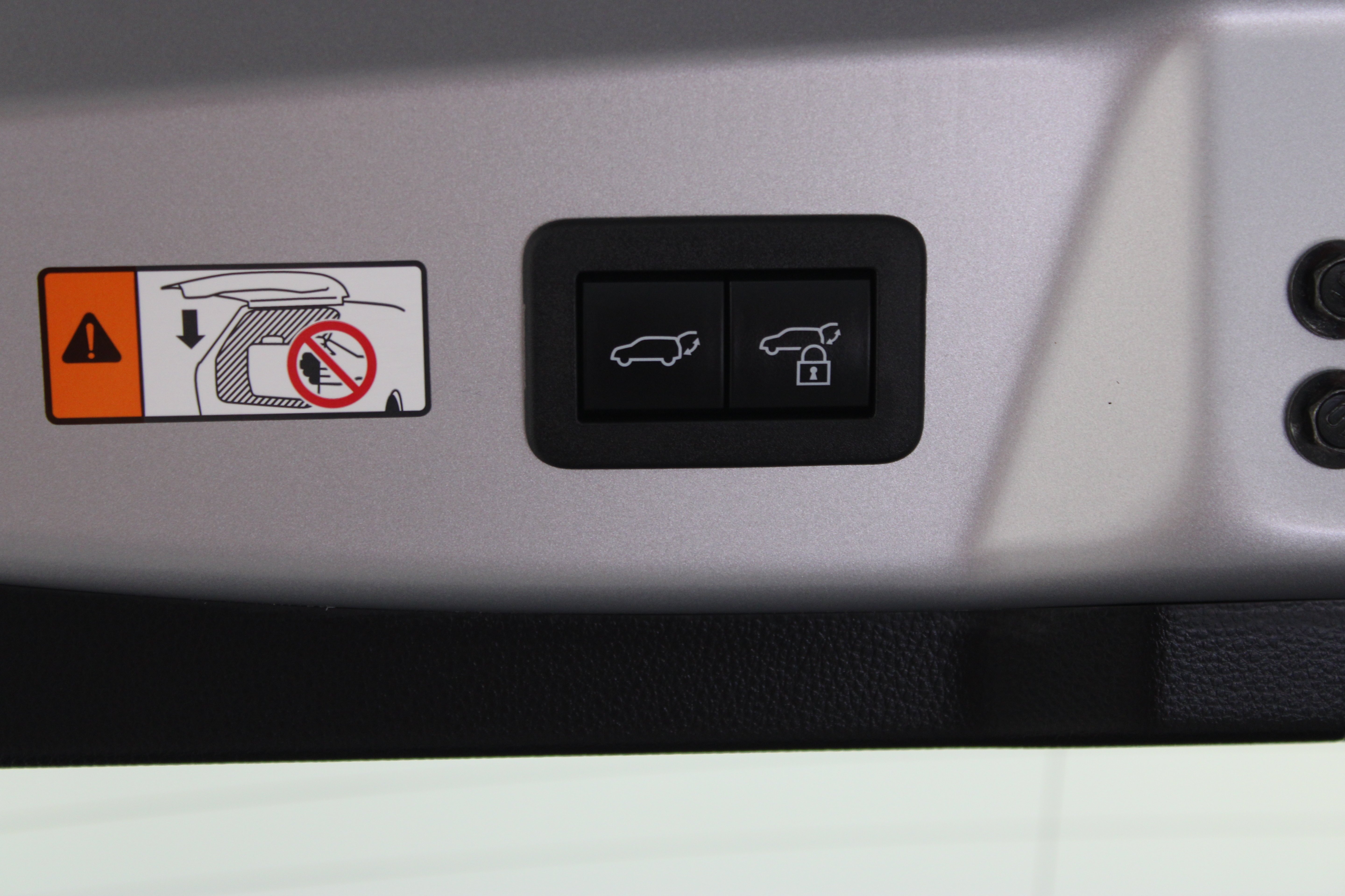 Certified Used 2024 Cutting Edge Toyota XSE Premium 2.0L/Electric image 33