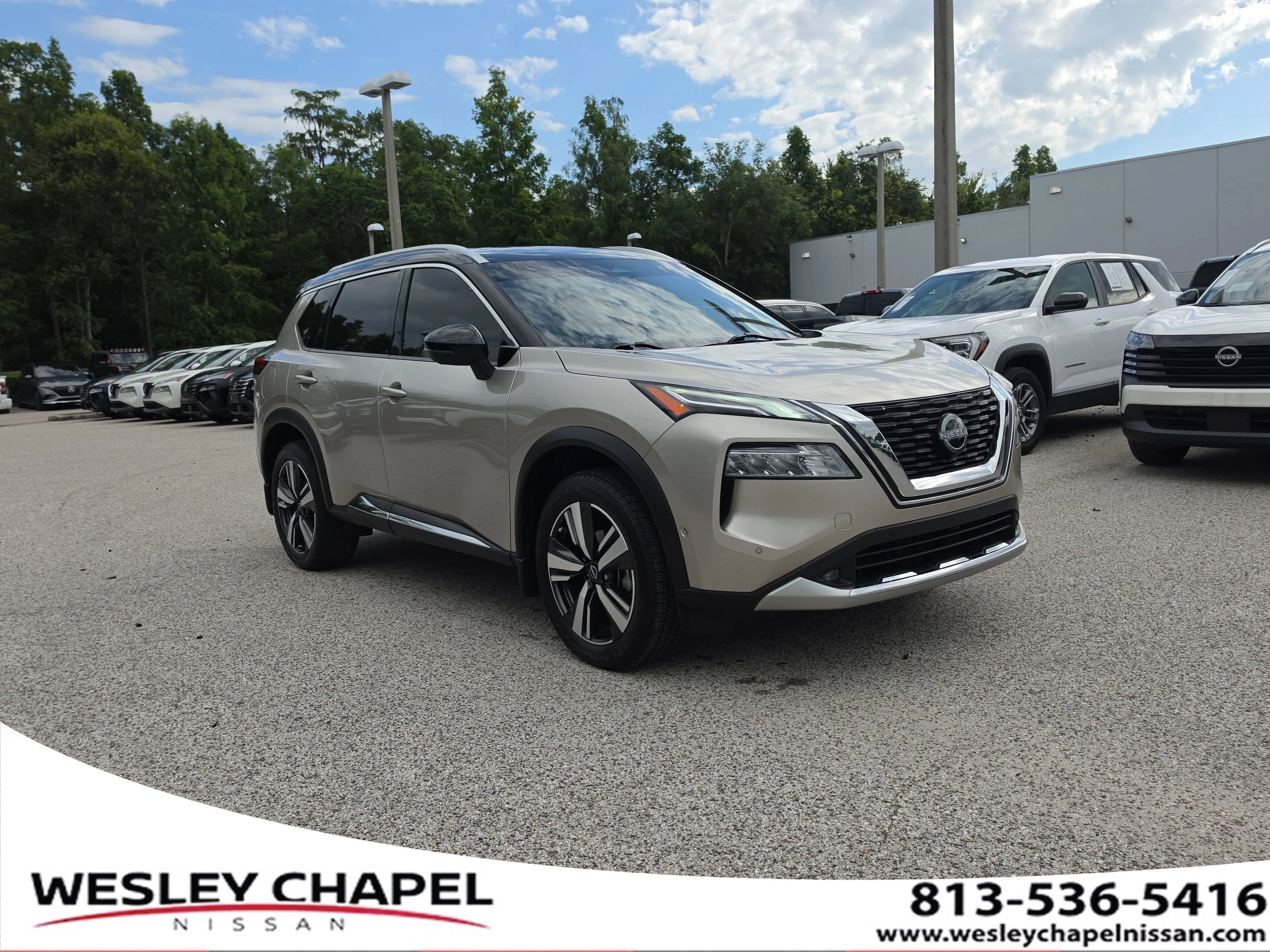 2022 Nissan Rogue Platinum FWD's photo