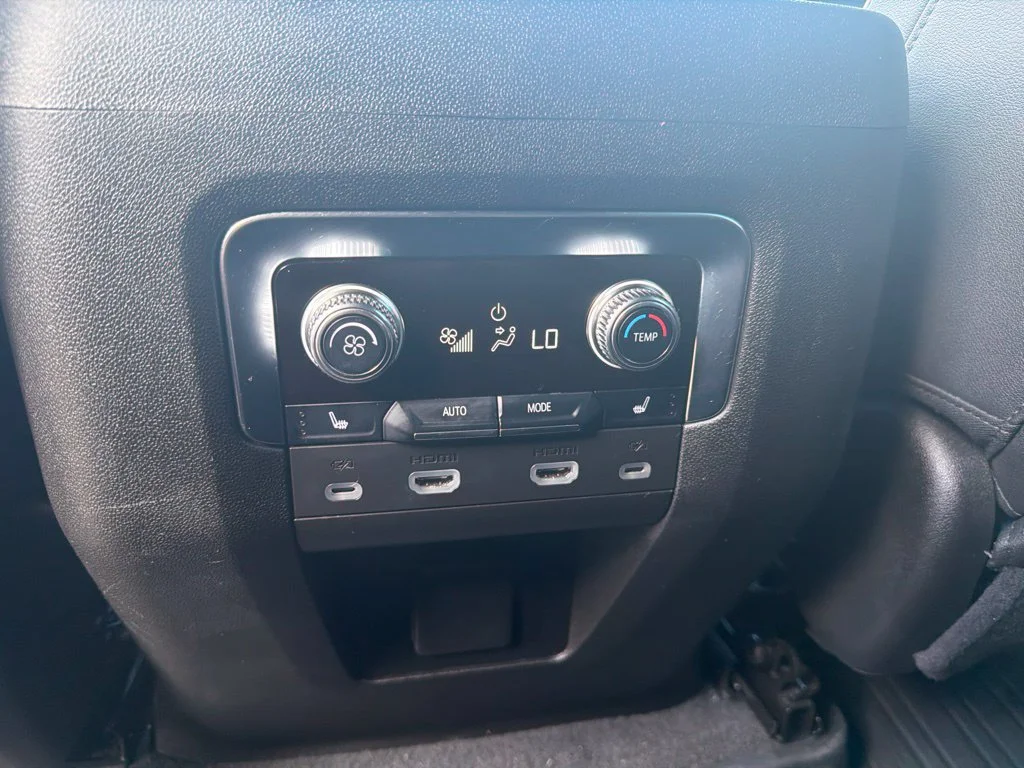Used 2024 Sterling Metallic GMC AT4 image 34