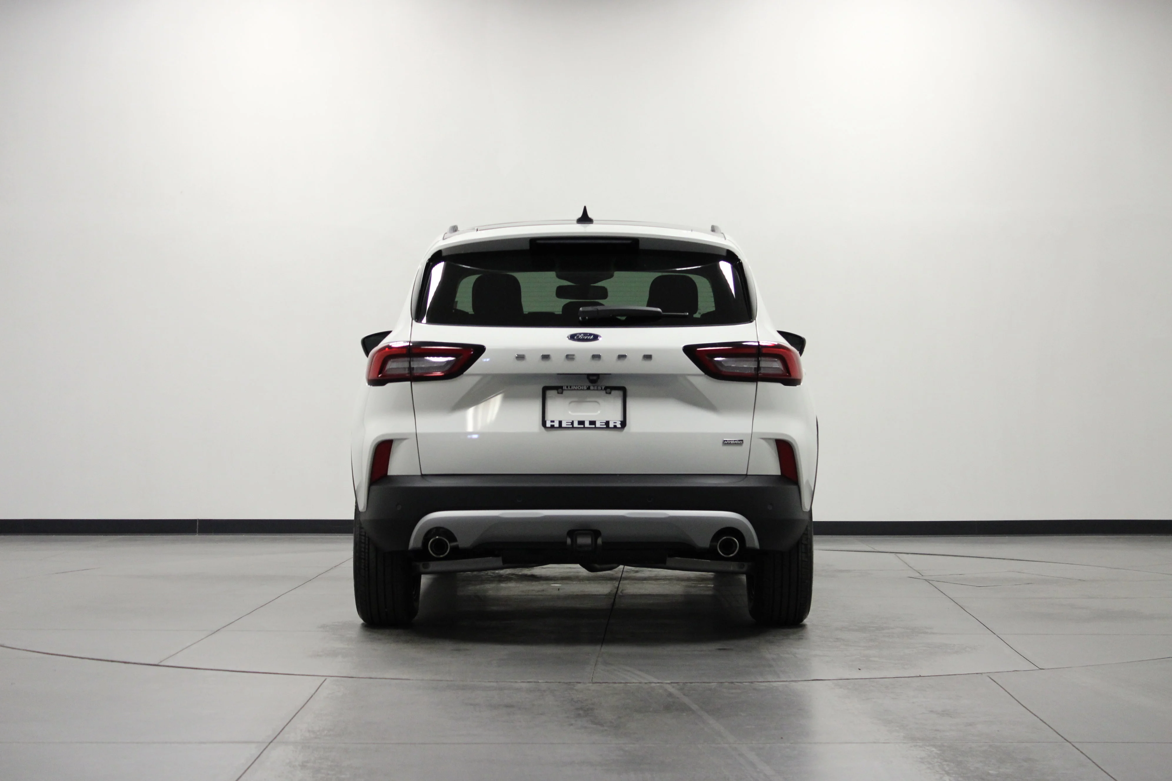 Used 2025 Star White Metallic Tri-Coat Ford PHEV image 5