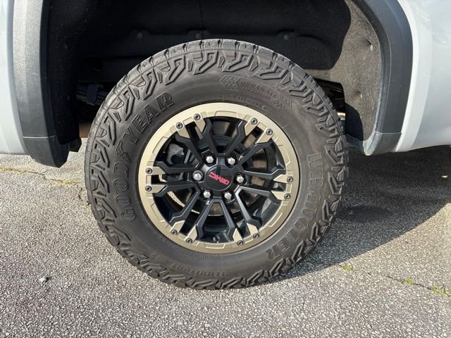 Used 2024 Gray GMC AT4X image 5