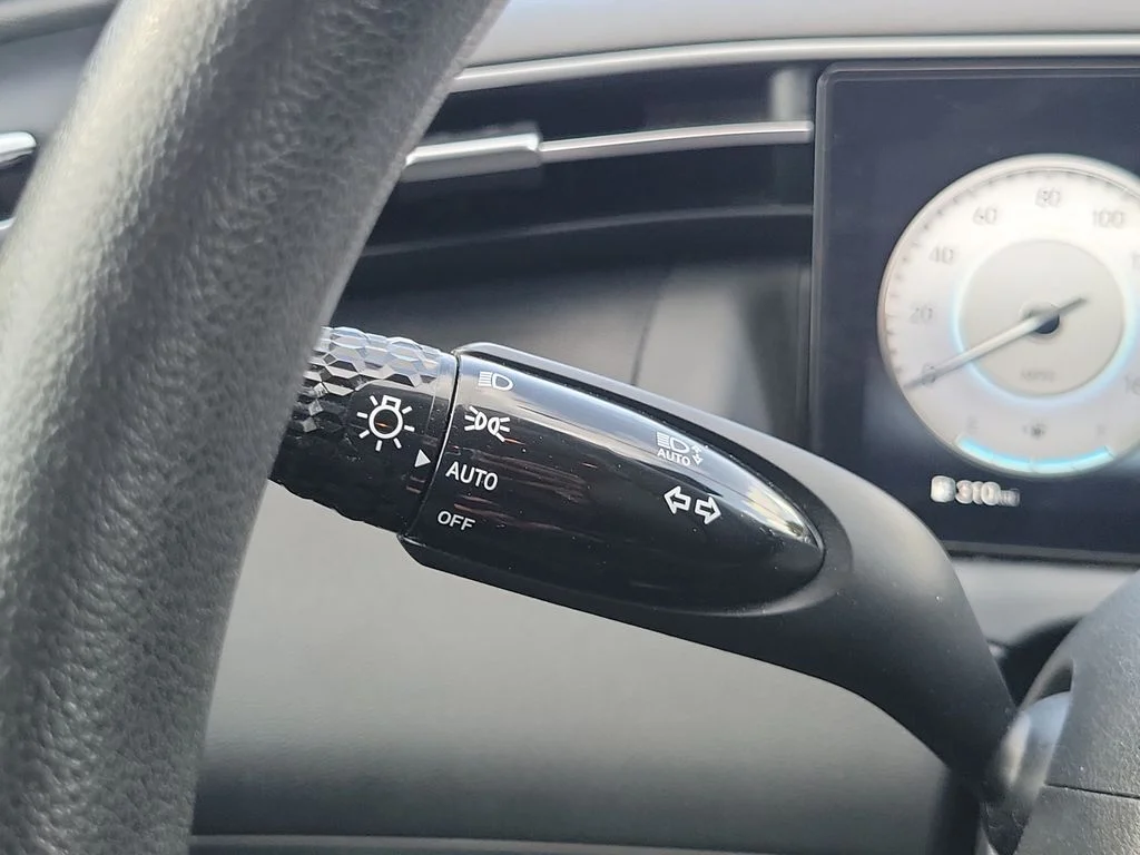 Used 2024 Black Hyundai SEL image 36