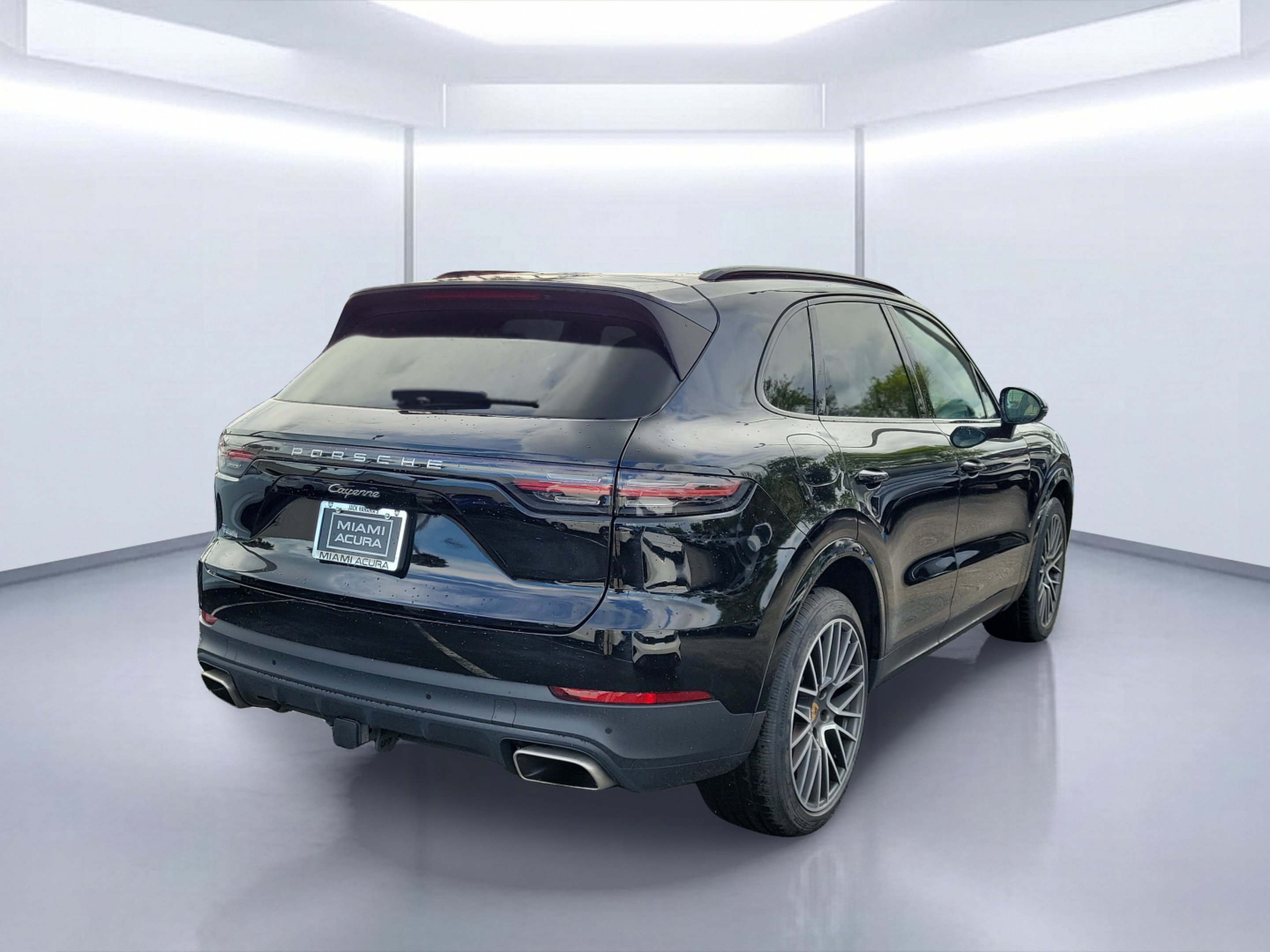 Used 2022 Black Porsche Platinum Edition image 4