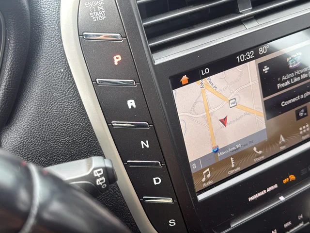Used 2019 Gray Lincoln Reserve image 37