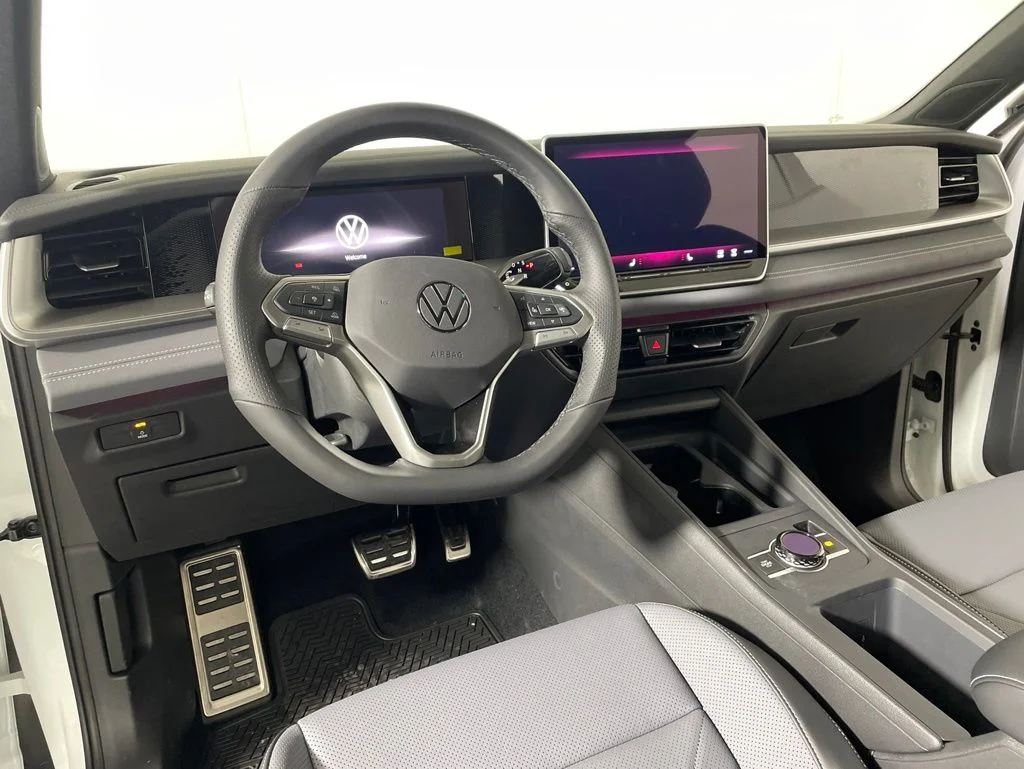 New 2026 White/off-white Volkswagen 2.0T SE R-Line Black image 6