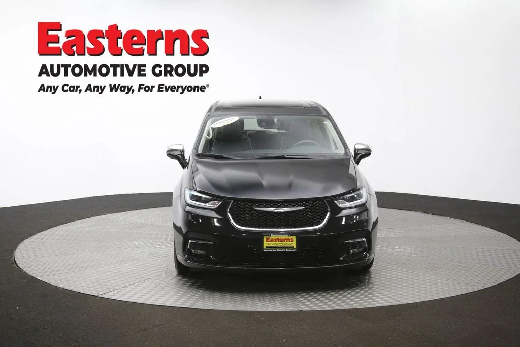 Used 2023 Black Chrysler Limited image 56
