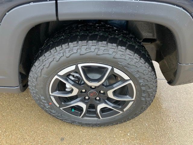 New 2026 Fathom Blue Pearl-Coat Exterior Paint Jeep Trailhawk image 25