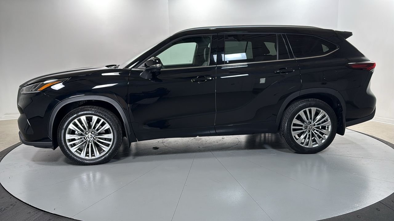 2026 Toyota Highlander Platinum - Photo 8
