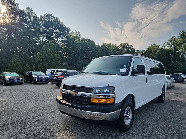 2025 Chevrolet Express Passenger