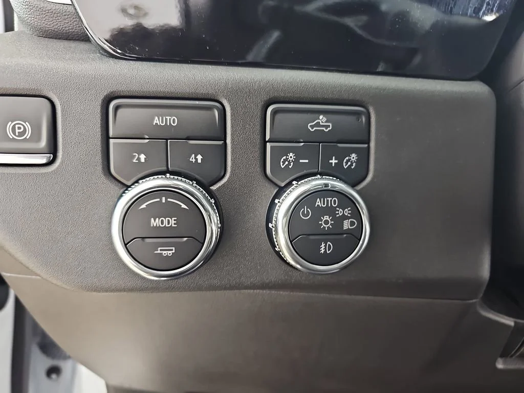 Certified Used 2025 Summit White GMC Elevation image 30