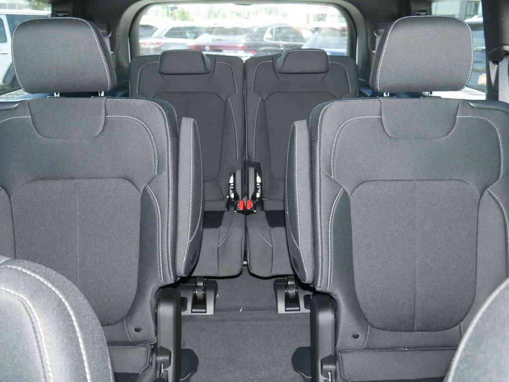 New 2026 Bright White Clearcoat Jeep Laredo X image 33