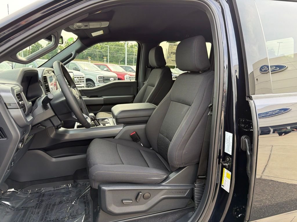 New 2026 Antimatter Blue Metallic Ford XLT image 9