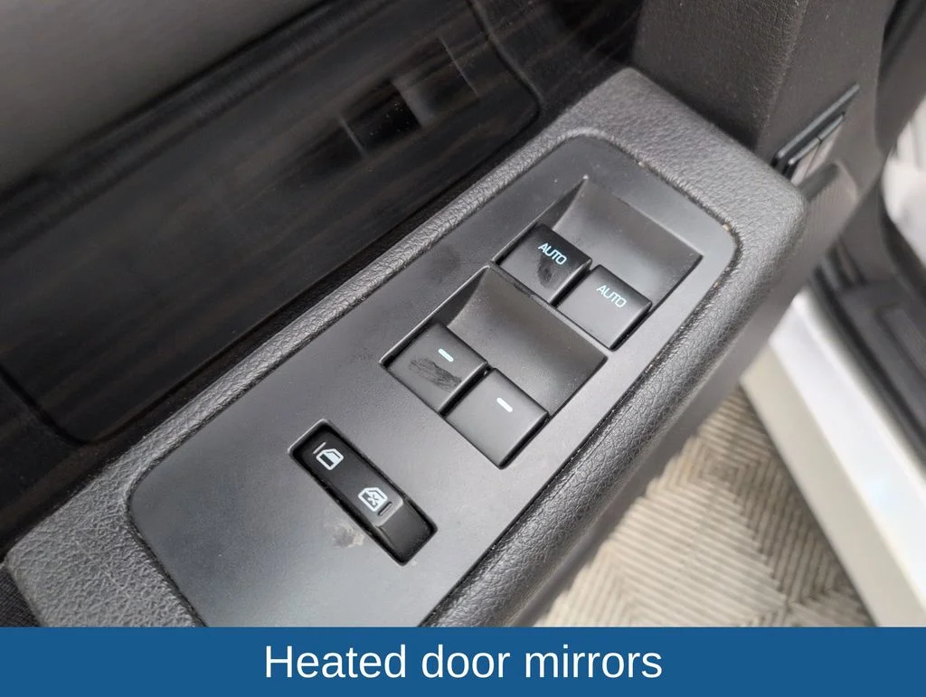 Used 2019 Silver Ford SEL image 34