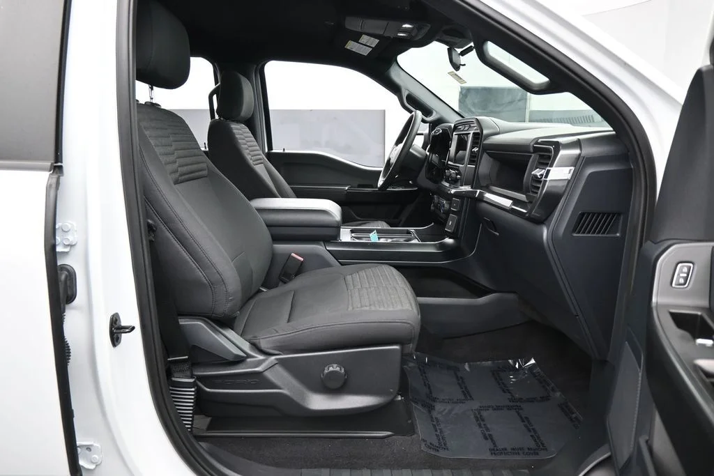 Used 2023 Oxford White Ford XL image 35