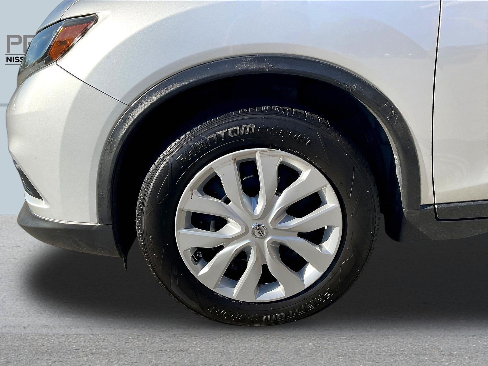 Used 2015 Silver Nissan S image 35