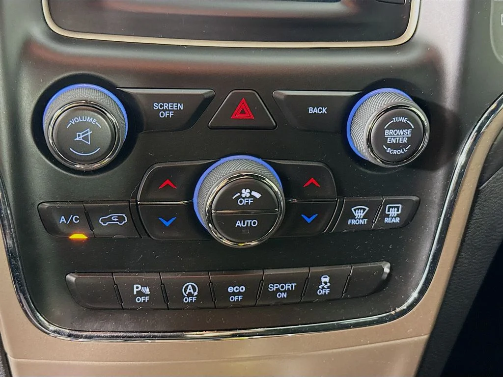 Used 2017 White Jeep Laredo image 16