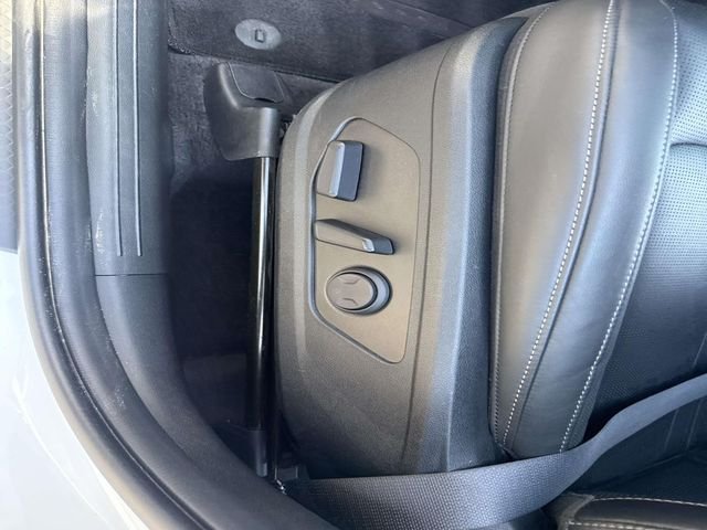 Used 2024 White Pearl Kia S image 20
