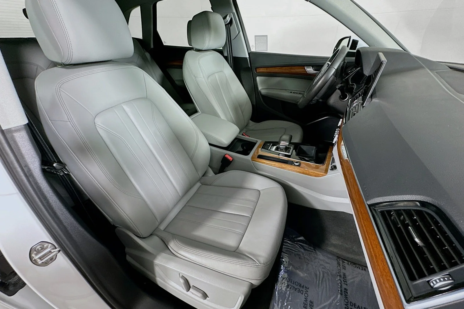 Used 2023 Ibis White Audi S line Premium image 8
