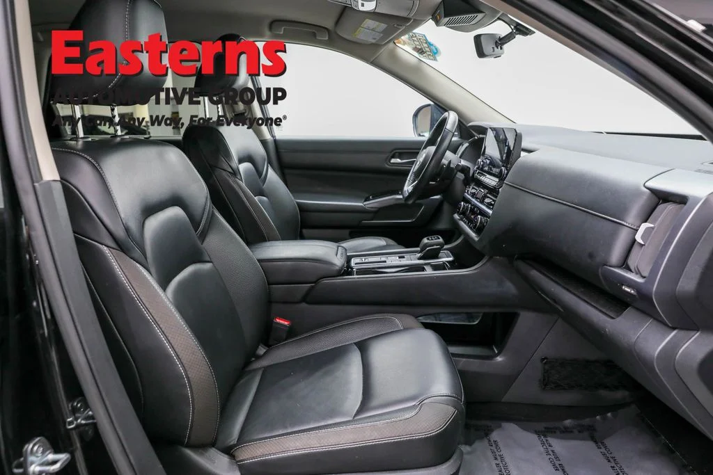 Used 2023 Black Nissan SL image 23