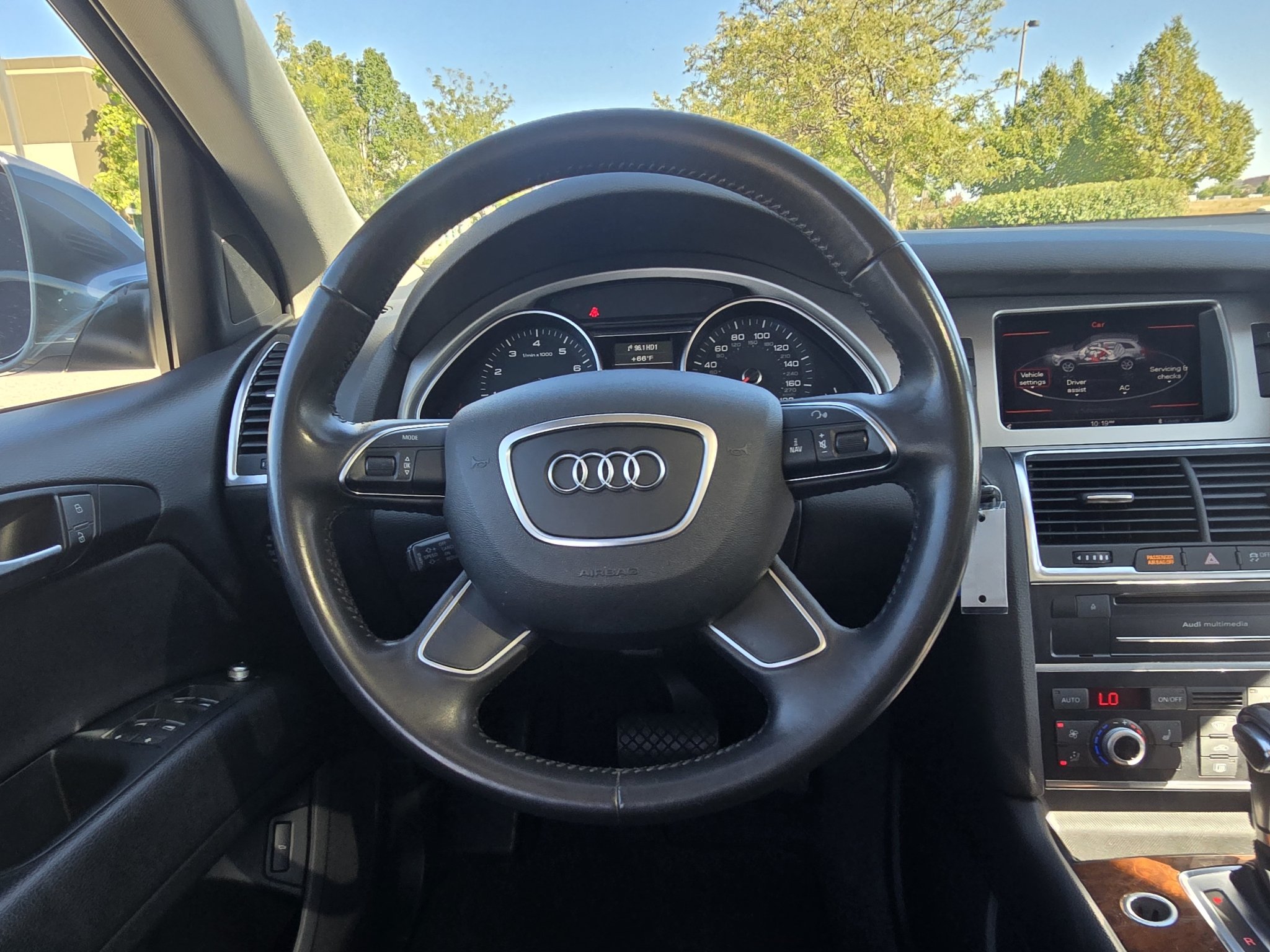 Used 2014 Graphite Gray Metallic Audi 3.0T Premium image 29
