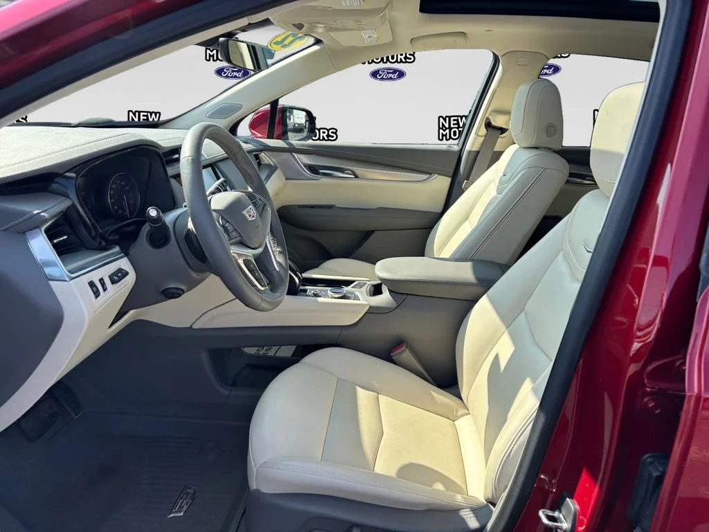Used 2022 Infrared Cadillac Premium Luxury image 9