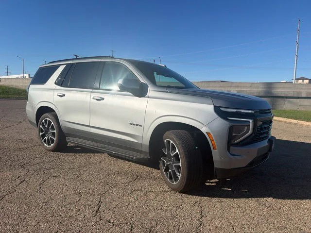 Used 2025 Gray Chevrolet RST image 2