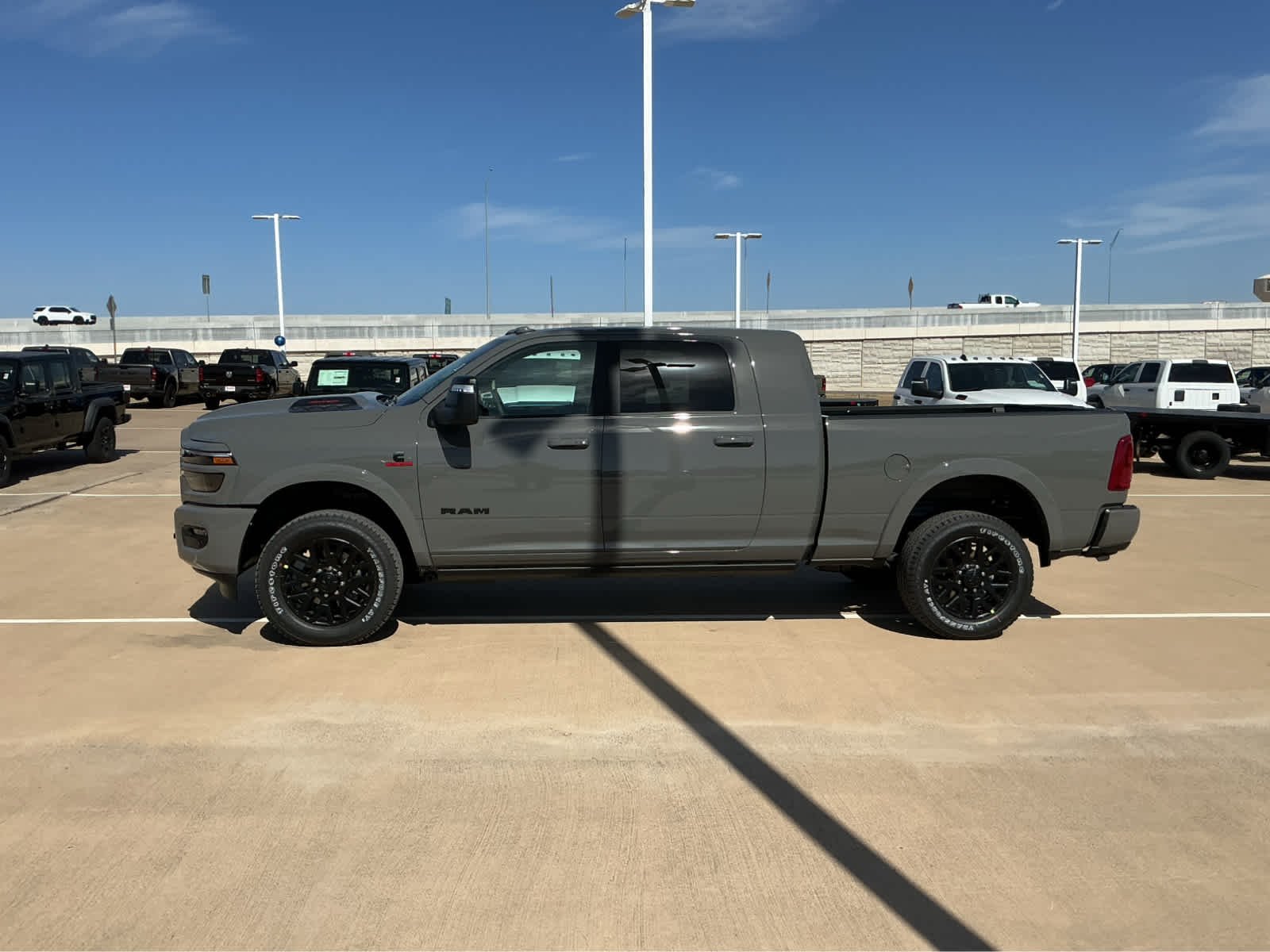 New 2026 Ceramic Gray Clearcoat Ram Limited image 14