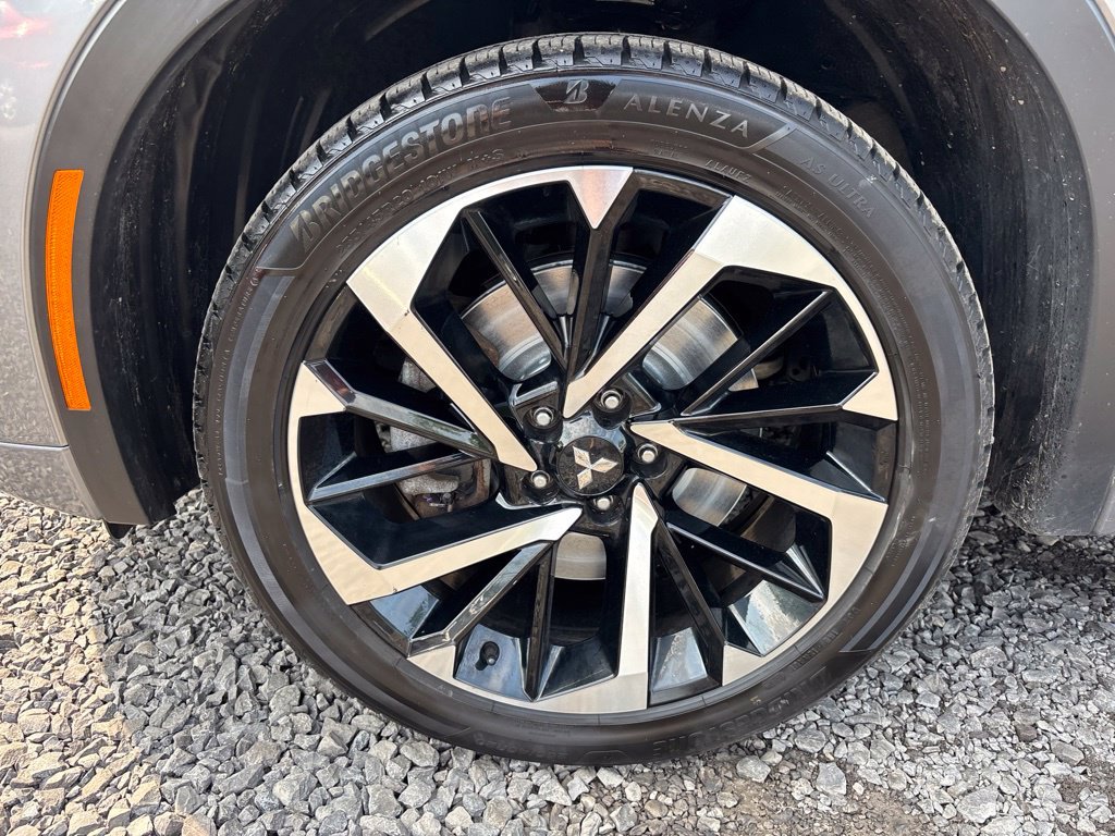 Used 2024 Black Mitsubishi SEL image 11