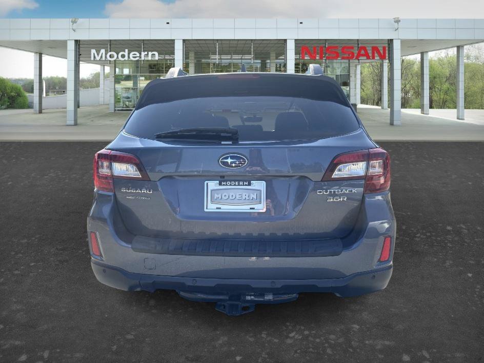 Used 2017 Twilight Blue Metallic Subaru Limited image 4
