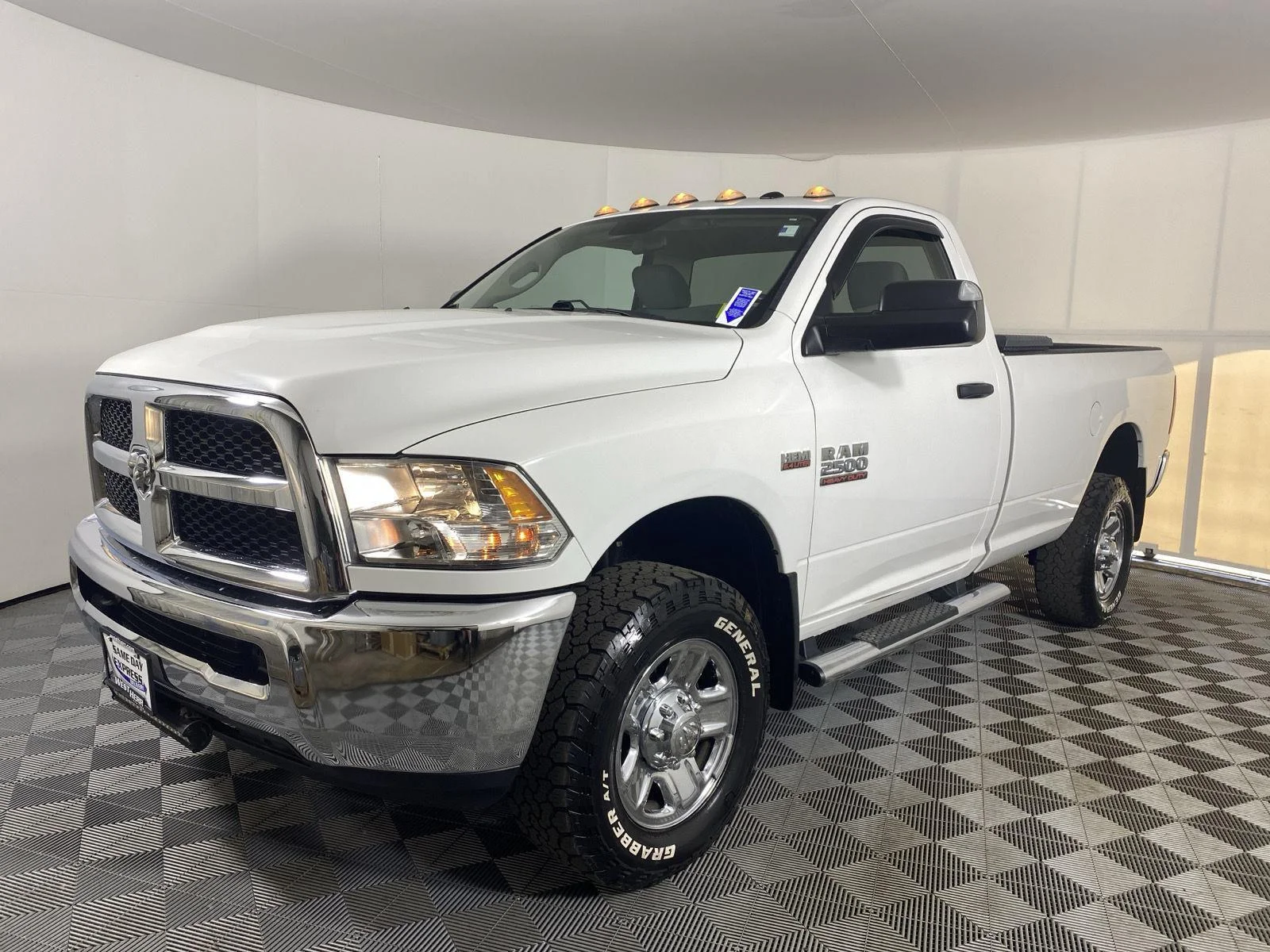 Used 2017 Bright White Clearcoat Ram Tradesman image 5