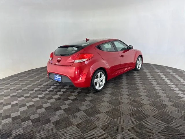 Used 2014 Red Hyundai Base image 6