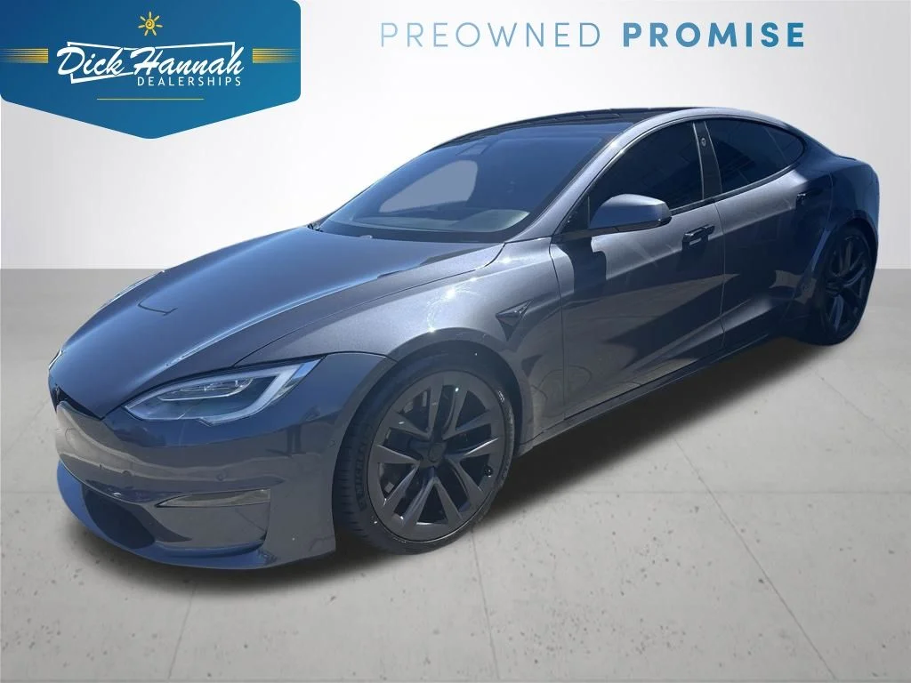 Used 2022 Gray Tesla LONG RANGE image 1