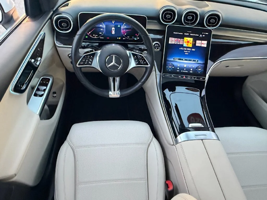 Used 2026 White Mercedes-Benz GLC 300 image 14