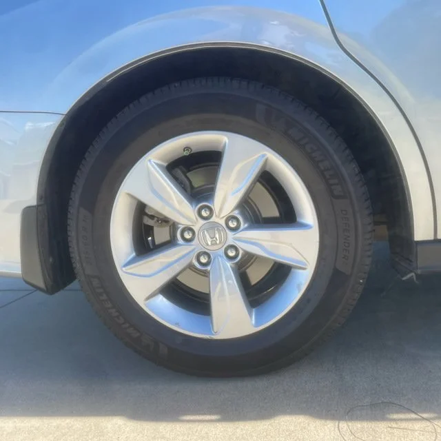 Used 2019 Lunar Silver Metallic Honda EX-L image 18