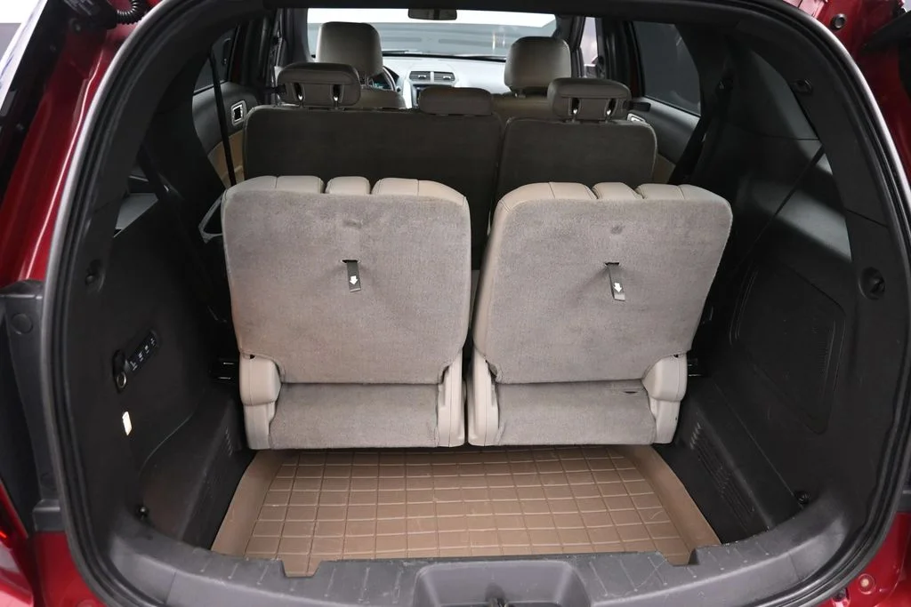 Used 2015 Red Ford Limited image 12