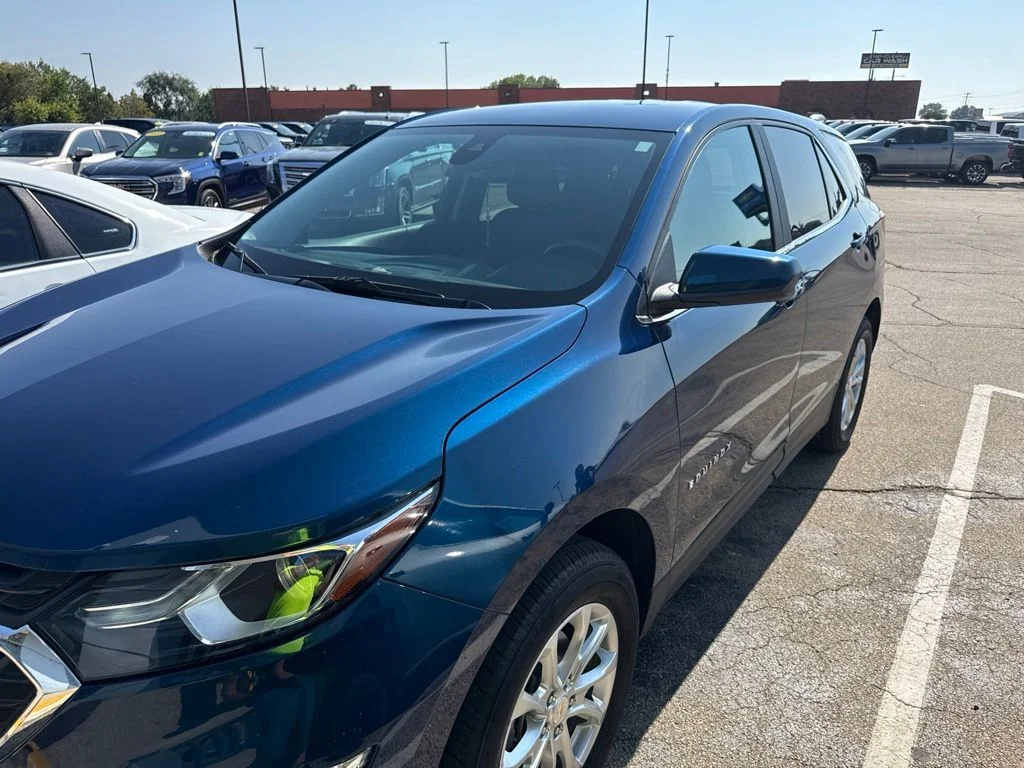 Used 2021 Blue Chevrolet LT image 2