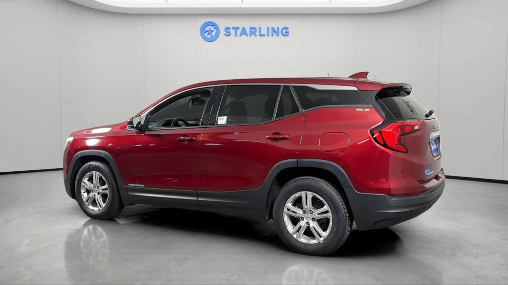 Used 2020 RED QUARTZ TINTCOAT GMC SLE image 4