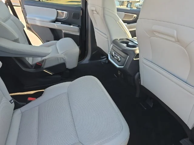 Used 2025 Black Ford Platinum image 12