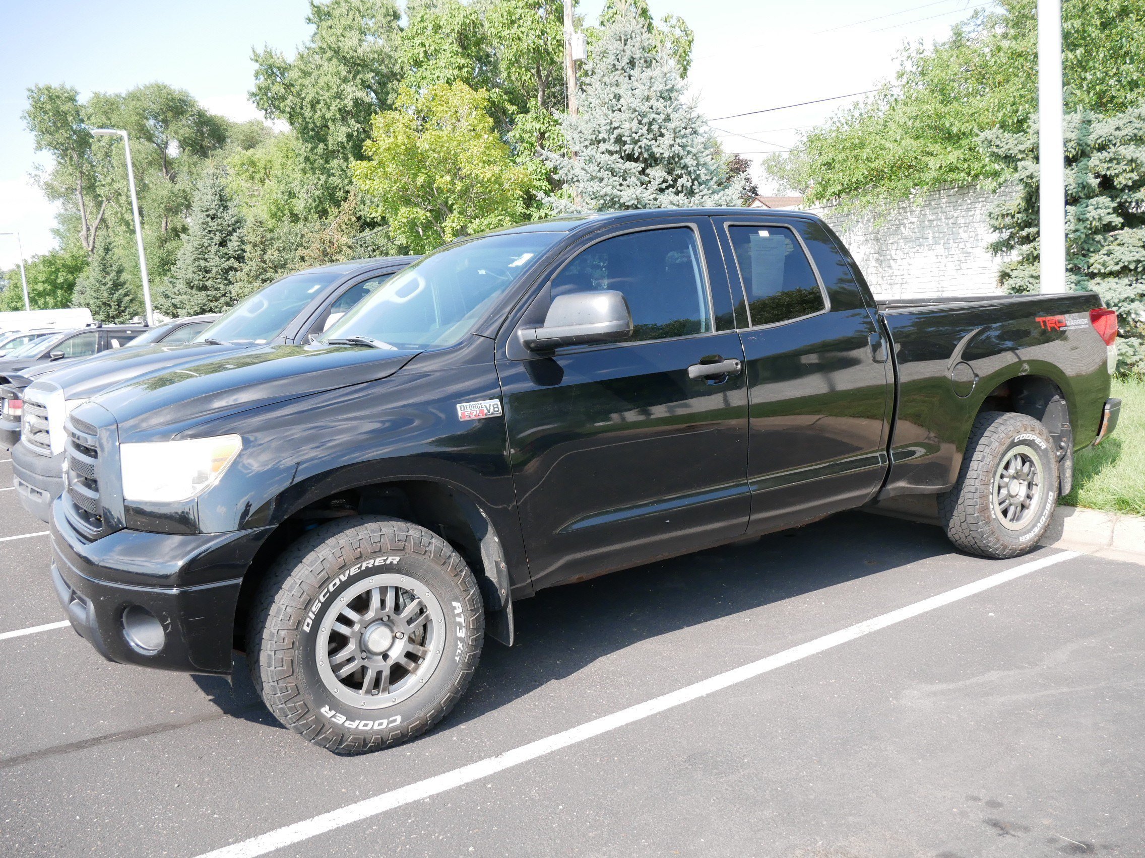 Used 2010 Black Toyota DBL 4WD FFV V8 5. image 3