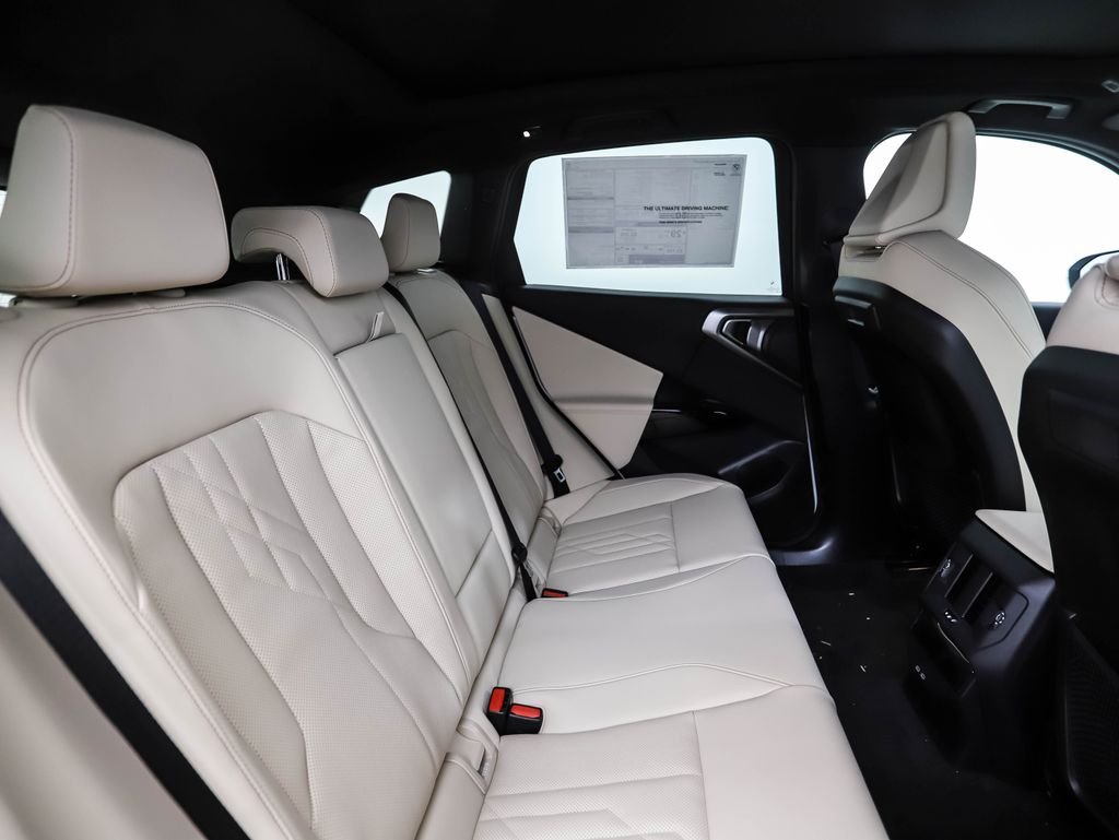 New 2026 Mineral White Metallic BMW 30 xDrive image 27